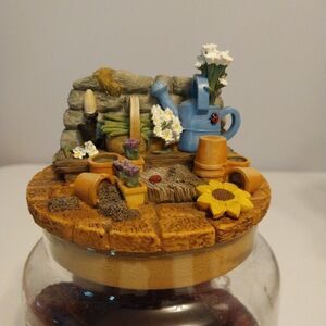 Our America By Yankee Candle Topper Gardening Daisy Sunflower Watering Can Decor